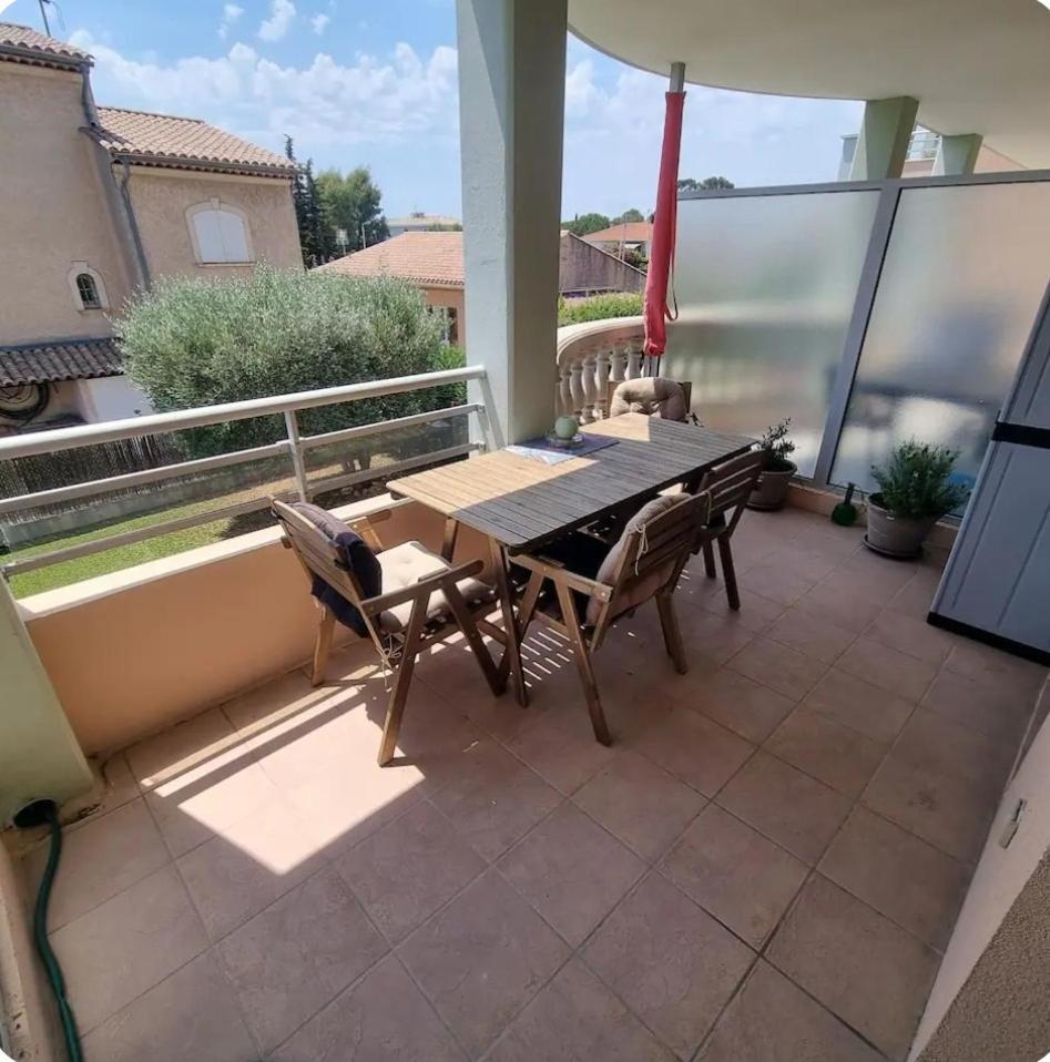 Apartamento Gemütliches Studio, Pool, Parkplatz. Ohne Vis-a-vis. Fréjus Exterior foto